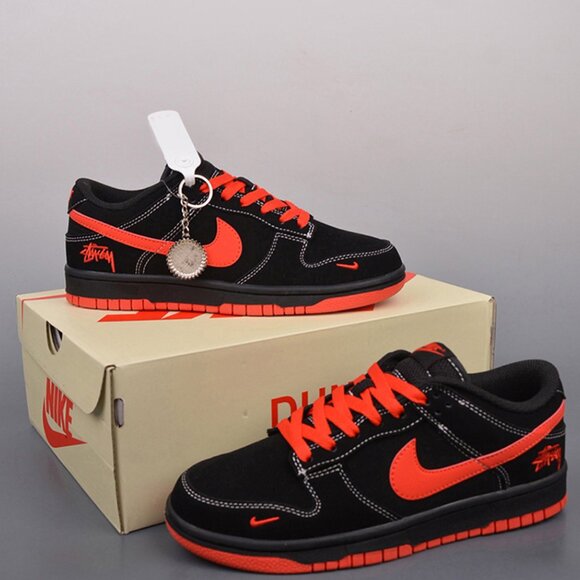 Nike SB Dunk Low Stussy Black Red - Picture 1 of 9